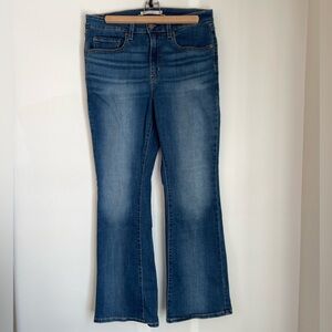 Levi’s 725 High-Rise Boot-Cut Medium Wash Denim Jeans